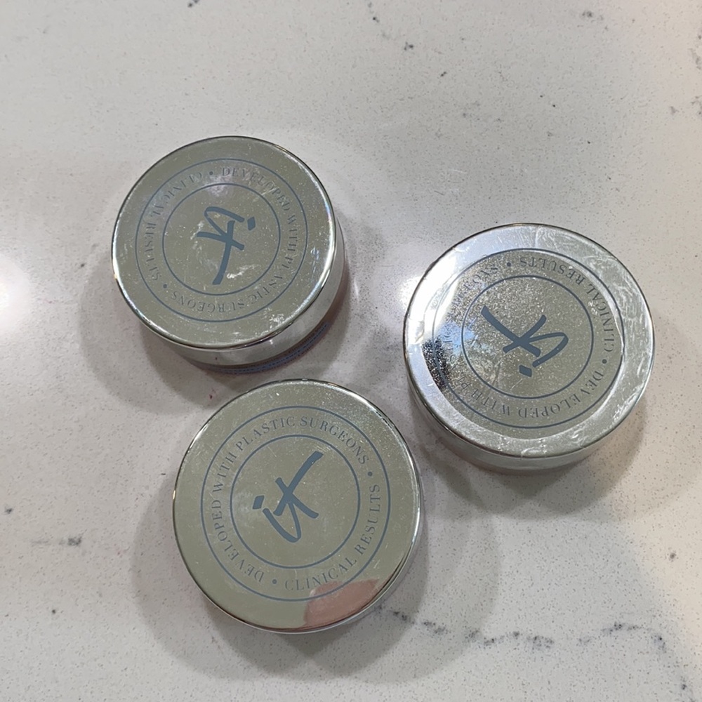 It Cosmetics Breakout Powder - Picture 3 of 4
